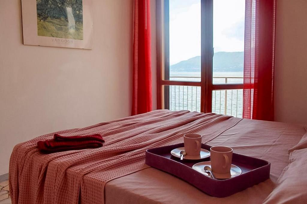 Casa Spiaggia Brezzo Eksteriør bilde